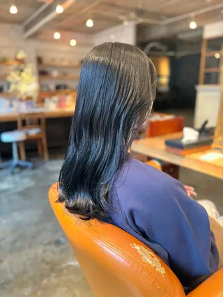 ロング カラー 髪質改善カラー ベージュ🤎YUMEのヘアスタイル