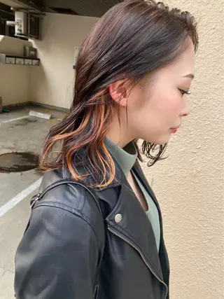 ミディアム カラー yoshi （髙橋）のヘアスタイル