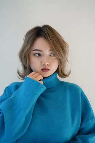 ショート 小顔レイヤー/ ベージュ🤍Rieのヘアスタイル