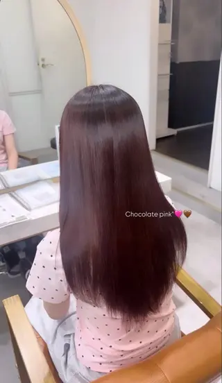 カラー 岡田 莉奈のヘアスタイル