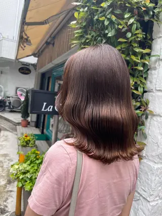 ミディアム カラー カジュアルを女っぽく 𝗮𝘆𝗮𝗰𝗼のヘアスタイル