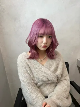 ミディアム レイヤー／ハイトーン 🍎森貝洋亮🍎のヘアスタイル