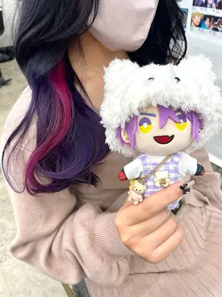セミロング カラー インナーカラー 推し ブリーチ  髪質改善のヘアスタイル