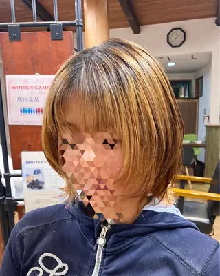 ミディアム 菅野 奏のヘアスタイル