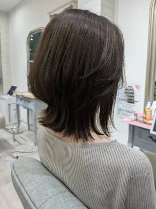 ミディアム ミヤザキ マサユキのヘアスタイル