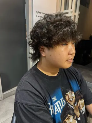 ミディアム パーマ メンズ 似合う髪型見つけます AYAKAのヘアスタイル