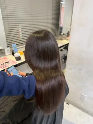 カラー 色持ち🤎ベージュ/ ブラウン🏹表参道のヘアスタイル