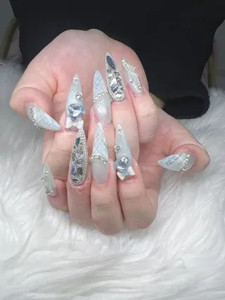 ネイル Lee Nailsのネイルデザイン