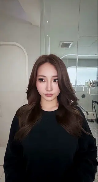 カラー ANN GAGA 心斎橋/ハイトーンのヘアスタイル
