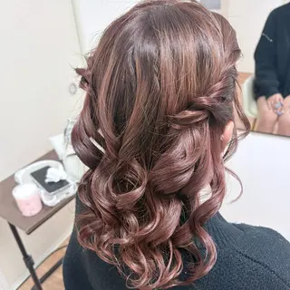 ヘアアレンジ ヘアセット/ネイル/ メラニンケア/えりかのネイルデザイン