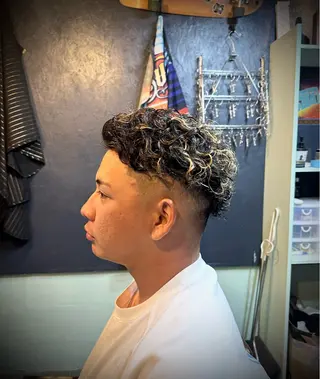 カラー パーマ メンズ SHINDOU RYUYAのヘアスタイル