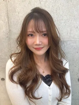ロング NENE🌿透明感 カラーを作る美容師のヘアスタイル