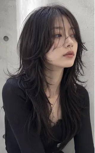 ロング 🩵Lutia新宿 ヒイラギ🩵のヘアスタイル