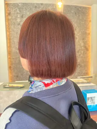 ショート カラー 関 真理菜のヘアスタイル
