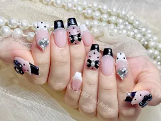 ネイル Queenie 🦋のネイルデザイン