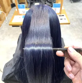 セミロング 色味を楽しむハイ トーンカラーもえのヘアスタイル