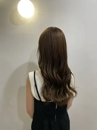 ロング ハナダ メイのヘアスタイル