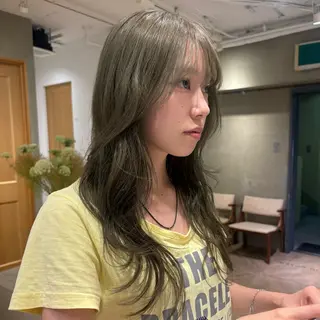 ロング カラー レイヤーカット🐩 透明感カラー モカのヘアスタイル