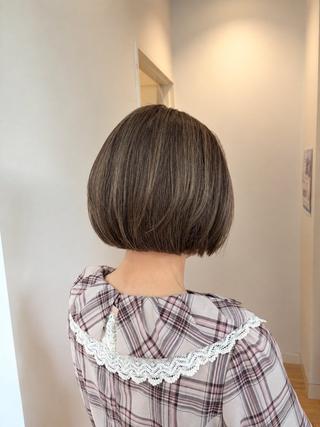 ショート カラー 富永 美玖のヘアスタイル