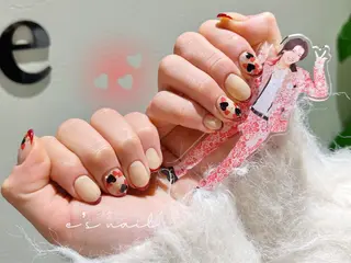 ネイル e’s nail Lumièreのネイルデザイン