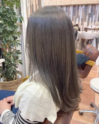 ロング 大澤 唯のヘアスタイル