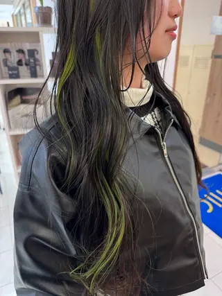 ロング カラー 秋山 俊のヘアスタイル