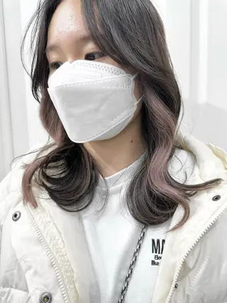ミディアム カラー kai .のヘアスタイル