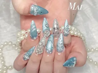 ネイル 🦋 Queenieのネイルデザイン