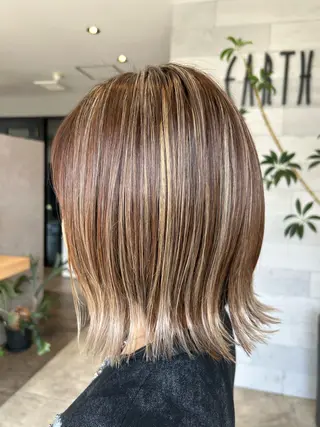 ミディアム カラー 宮原 佳奈のヘアスタイル