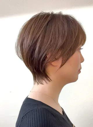 ショート ‘elua STYLE LABのヘアスタイル