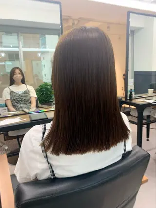 セミロング カラー パーマ ヘアアレンジ メンズ キッズ ネイル マツエク・マツパ アイブロウ 似合せレイヤー/ 柔らか透明感カラーのヘアスタイル
