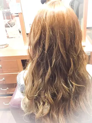 カラー 伊藤 優希のヘアスタイル