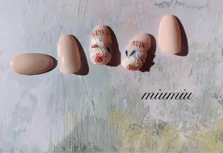 ネイル miu miuのネイルデザイン