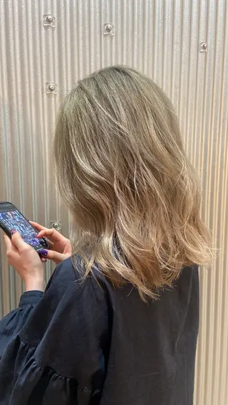カラー 田上 美月のヘアスタイル