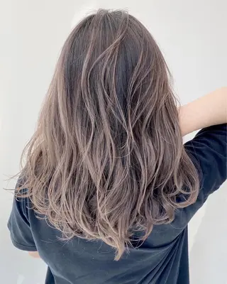 ミディアム カラー ヘアアレンジ 【公式】amble luxe池袋東口🩷のヘアスタイル