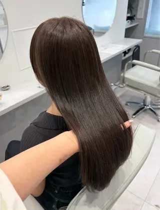 ロング ミルクティーカラー/ レイヤーカットAyaのヘアスタイル