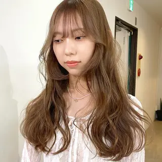 ロング カラー mizuki/ピンク ベージュ.レイヤーのヘアスタイル