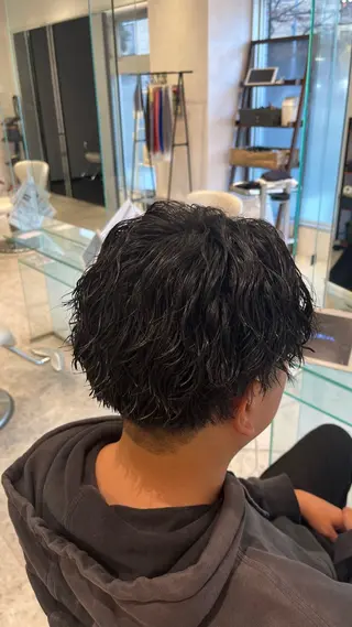 パーマ メンズ 中屋 比呂のヘアスタイル