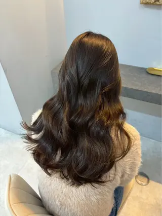 セミロング 佐藤 菜穂のヘアスタイル