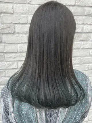 ロング あやか 白髪ぼかしハイライトのヘアスタイル
