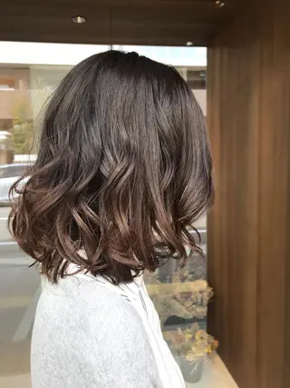 ミディアム 豊中駅3分eha レッスンモデルのヘアスタイル