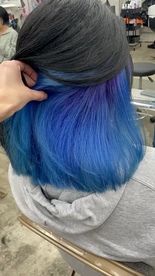 ロング カラー インナーカラー 推し ブリーチ  髪質改善のヘアスタイル