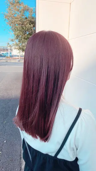 カラー マルヤマ ナナのヘアスタイル