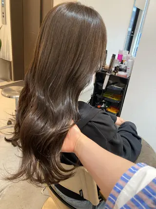 ロング ✨色持ちの良い艶 カラー✨蟹江真世のヘアスタイル