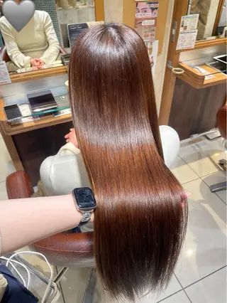 ロング カラー リベルテ新宿 顔周りレイヤー/艶髪のヘアスタイル