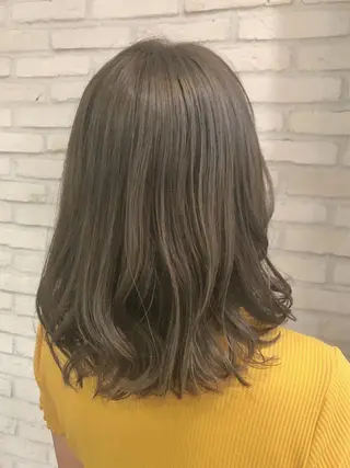ミディアム カラー 大平 美沙のヘアスタイル