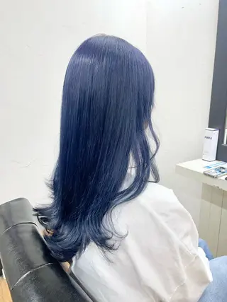 ロング カラー 青木 優歩のヘアスタイル