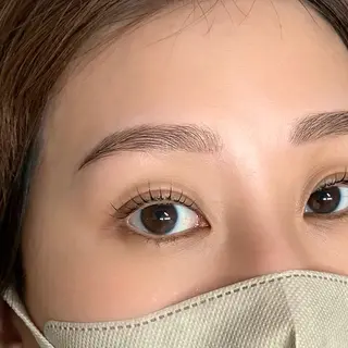 アイブロウ EBRIS🌿 HINATA(浦和)のマツエク・マツパデザイン