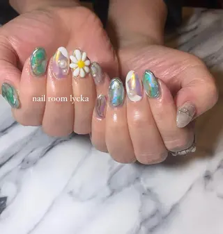 ネイル ネイルルームリッカ 𝐦𝐚𝐲𝐮のネイルデザイン