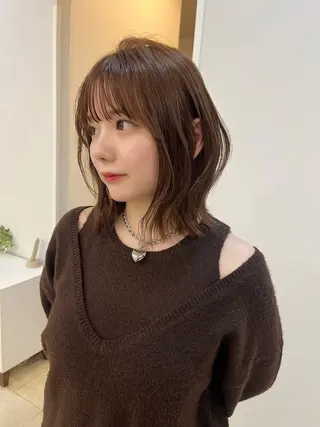 ミディアム カラー yura /レイヤーカットのヘアスタイル